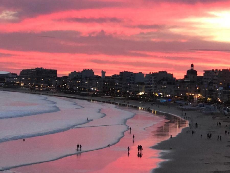Studio Meuble Face Mer Vue Imprenable Sur La Mer, Parking Et Fibre Gratuits Les Sables-d'Olonne Exterior photo